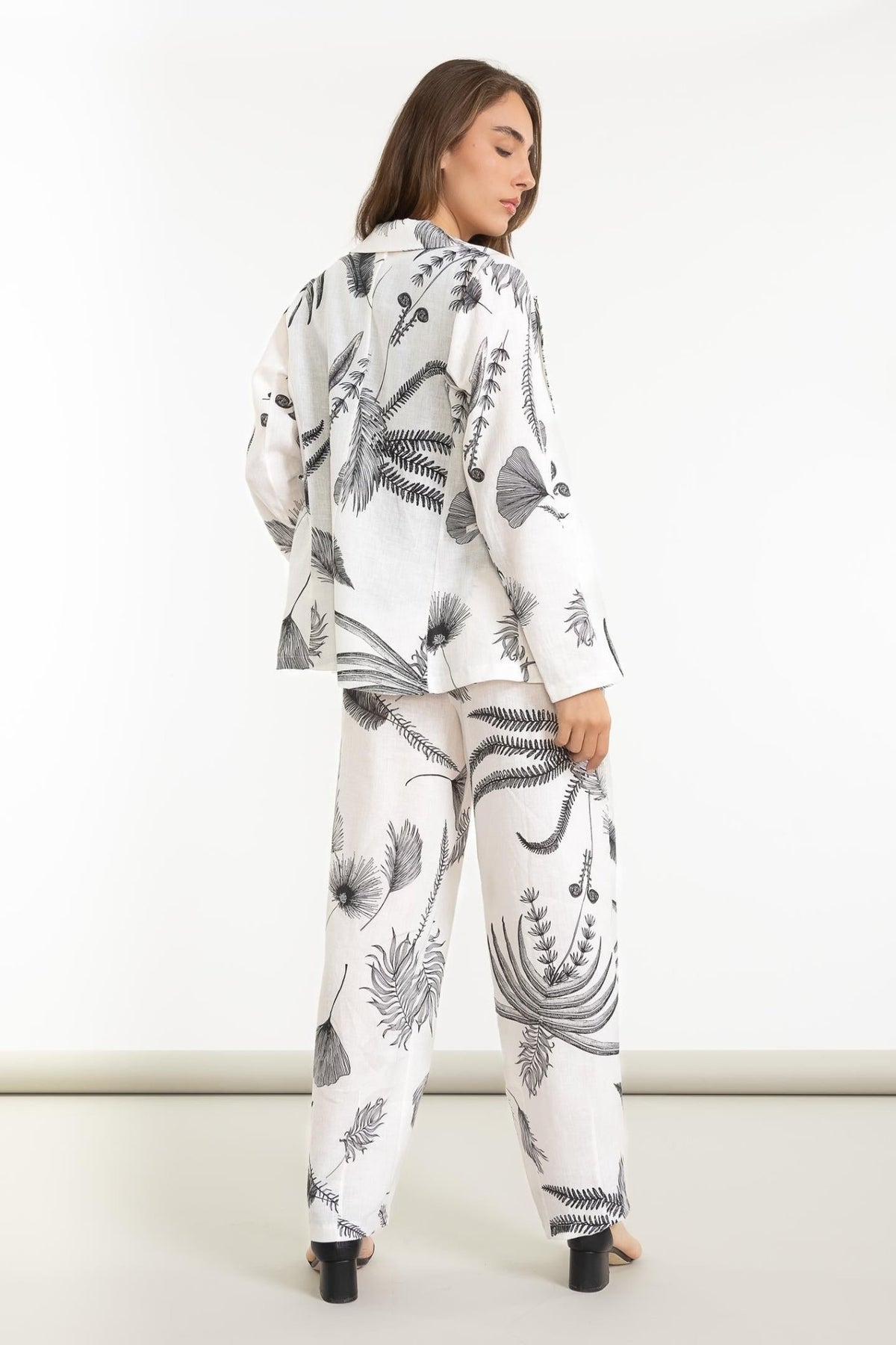 TP1630 - 74 (Min 3 per style) - Linen Luv